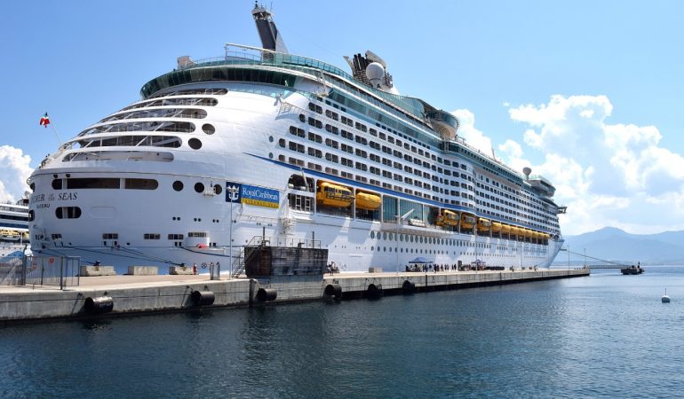 À quoi ressemble une croisière de luxe à bord d’un navire haut de gamme ?